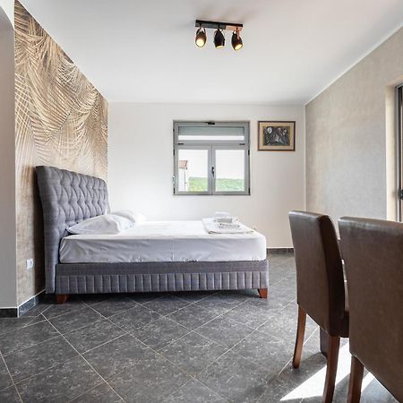 Delfin Apartmani Sutomore Exterior foto