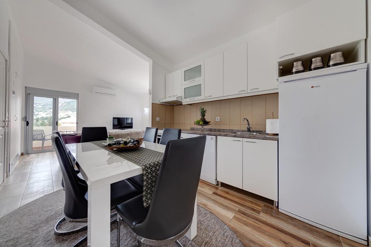 Delfin Apartmani Sutomore Exterior foto