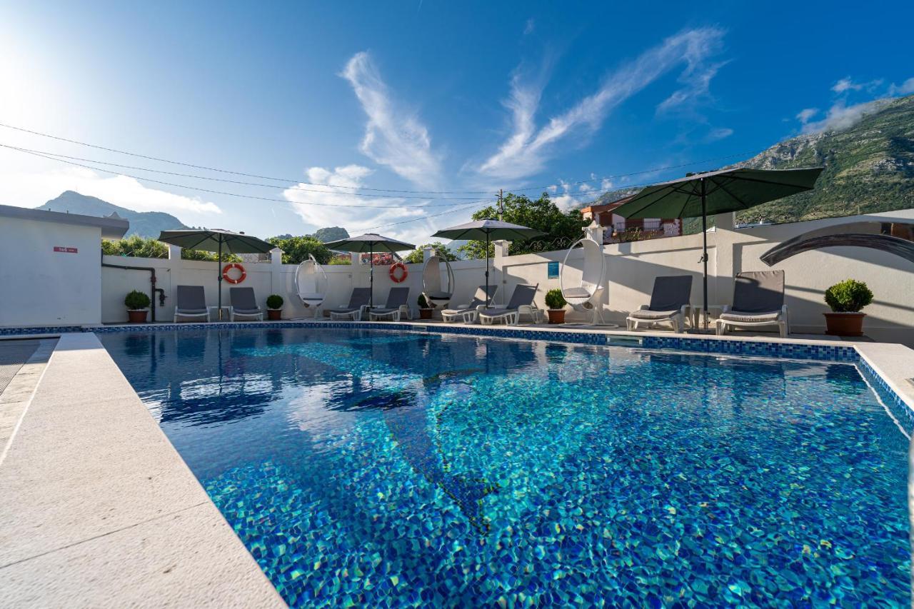 Delfin Apartmani Sutomore Exterior foto