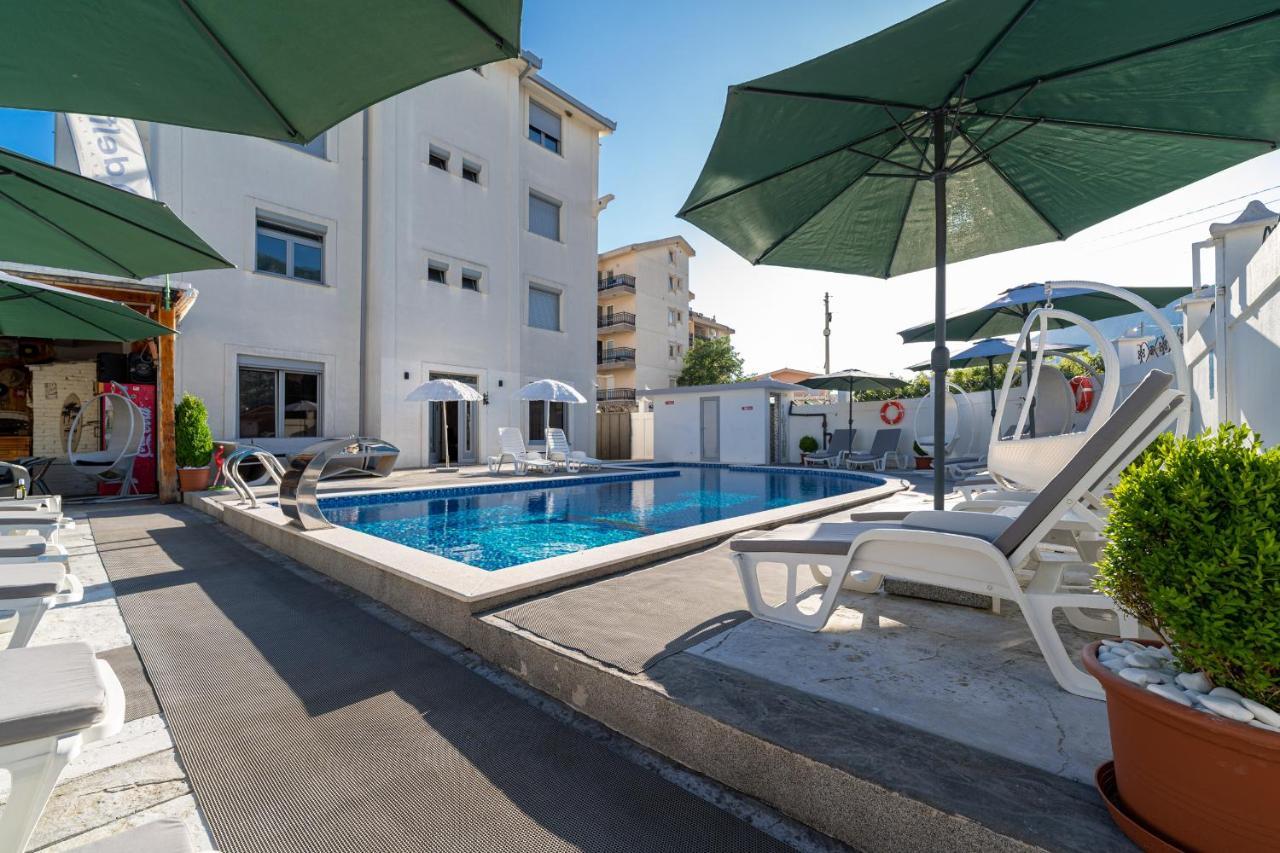 Delfin Apartmani Sutomore Exterior foto