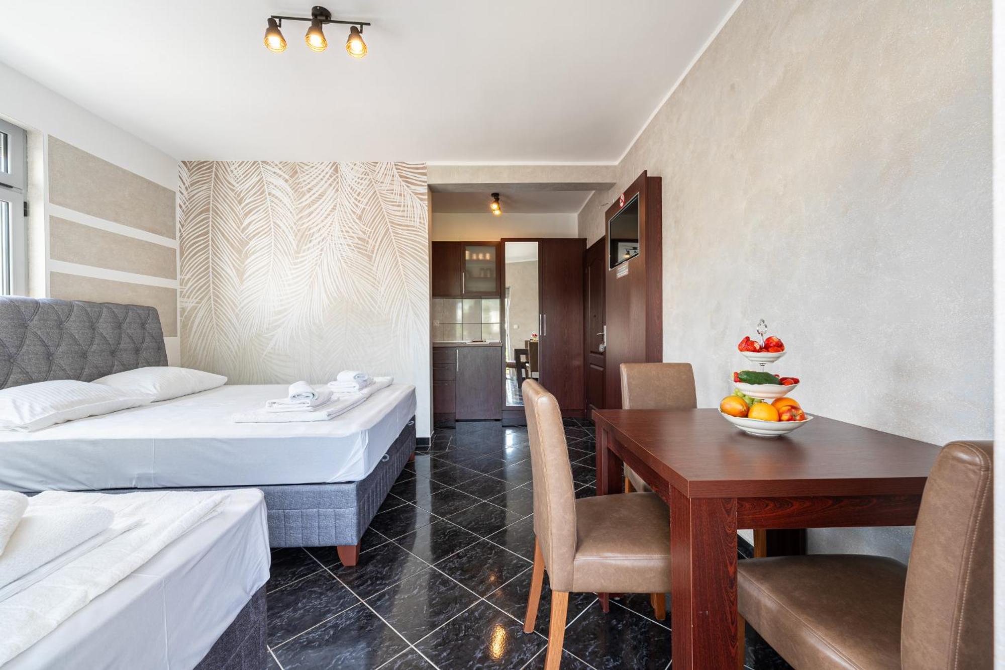 Delfin Apartmani Sutomore Exterior foto