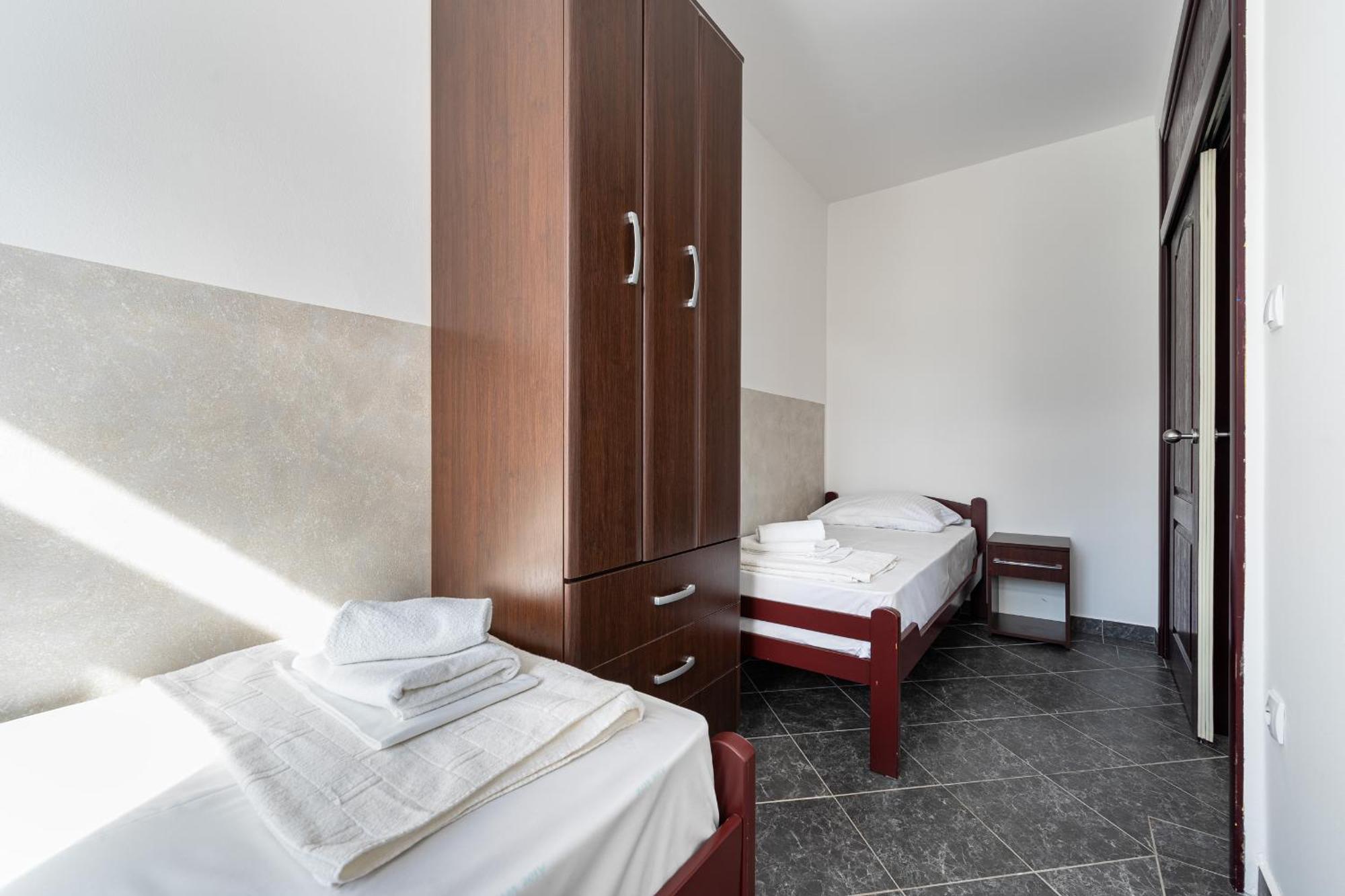 Delfin Apartmani Sutomore Exterior foto