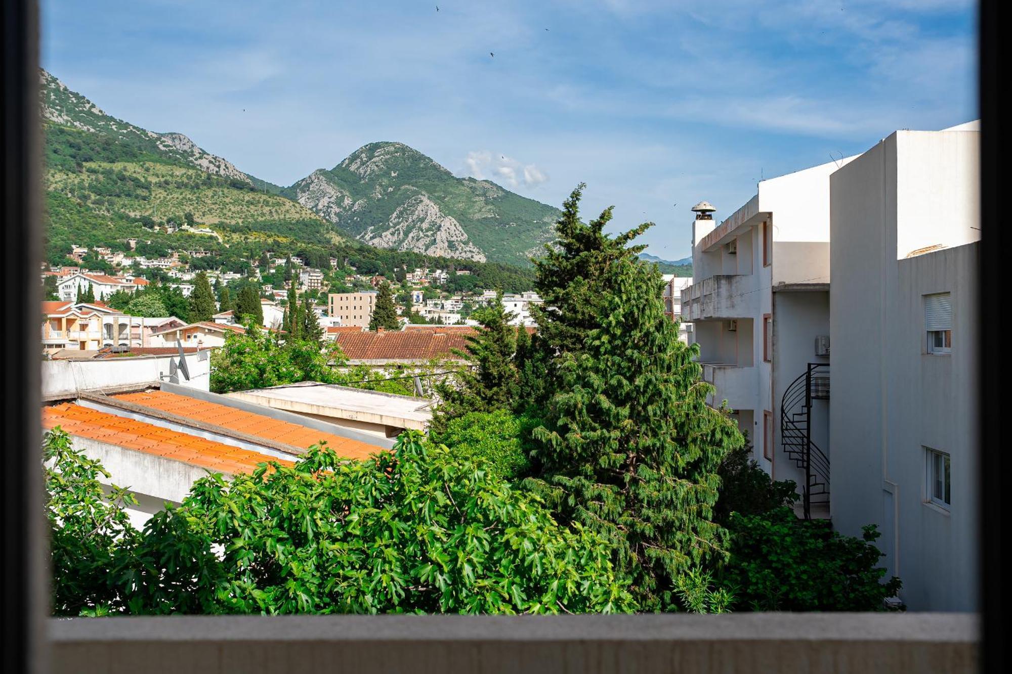 Delfin Apartmani Sutomore Cameră foto