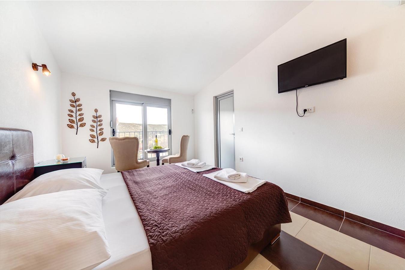 Delfin Apartmani Sutomore Cameră foto