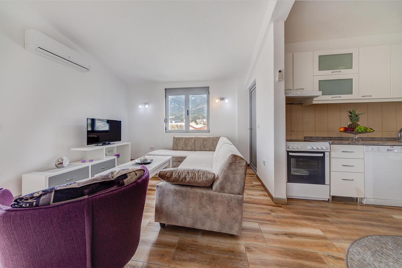 Delfin Apartmani Sutomore Cameră foto